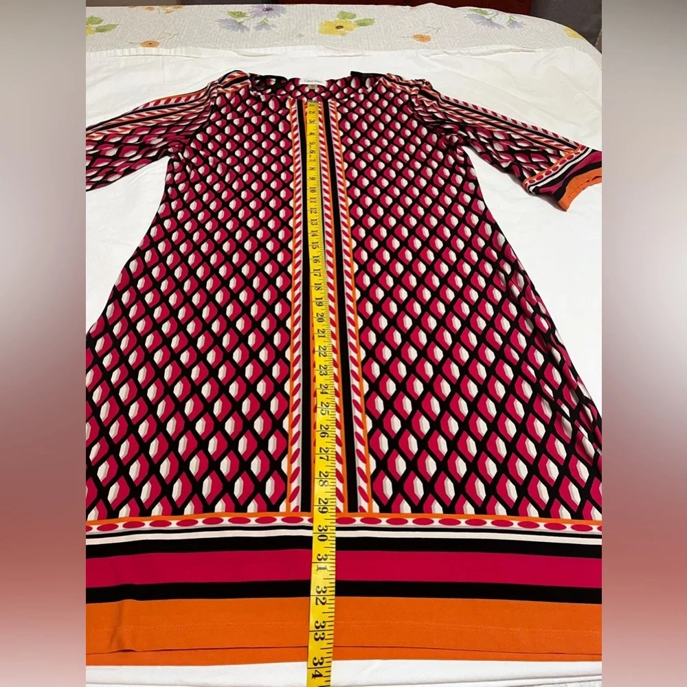 (26) Calvin Klein Geometric Patterned Dress - Red and Orange
